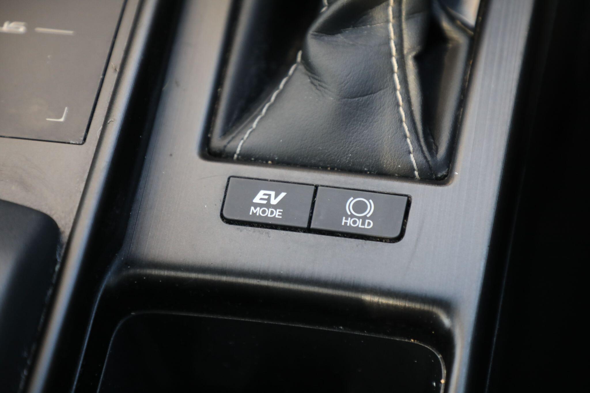 Large vehicle image